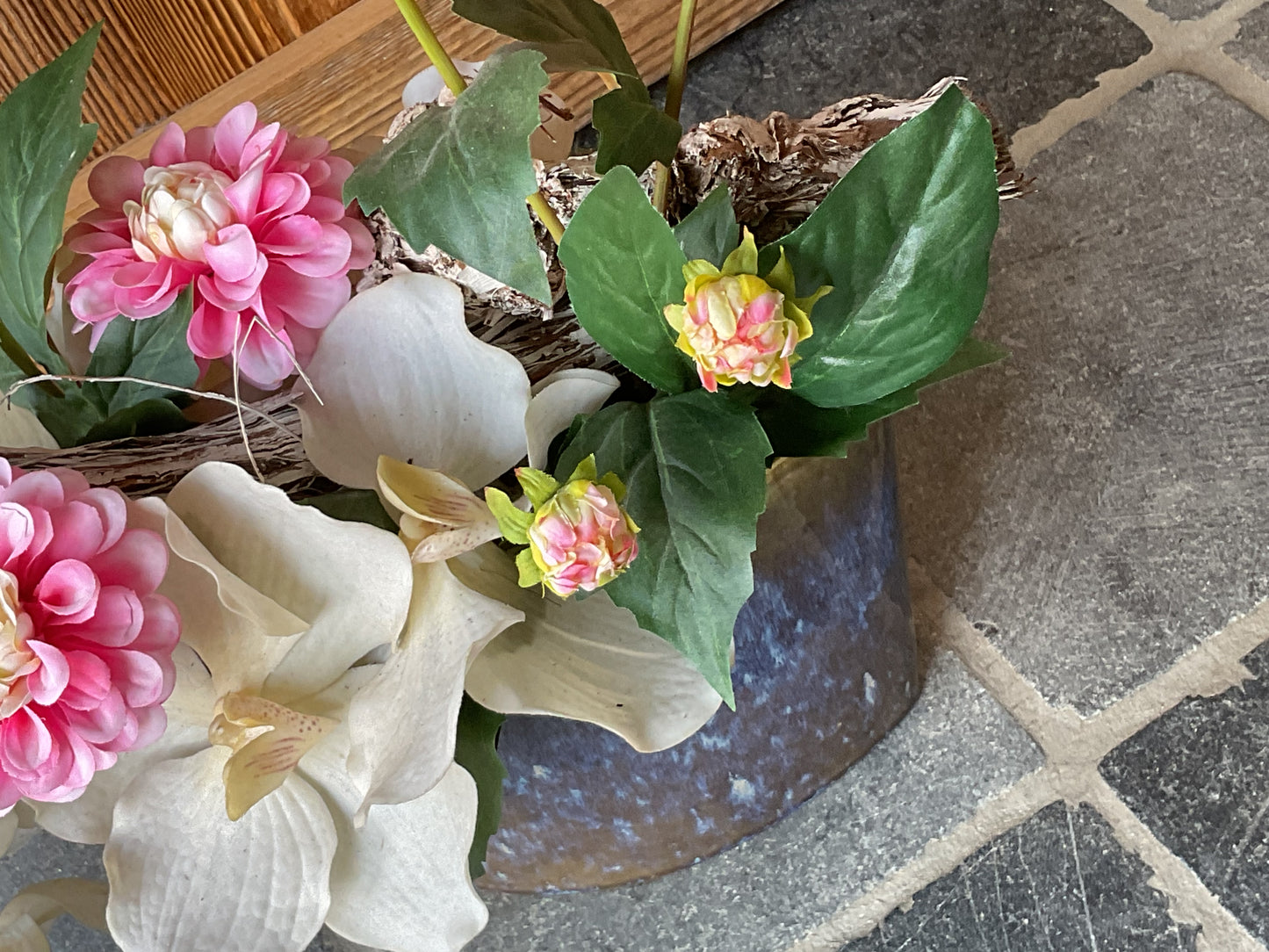 Bloemstuk met orchidee