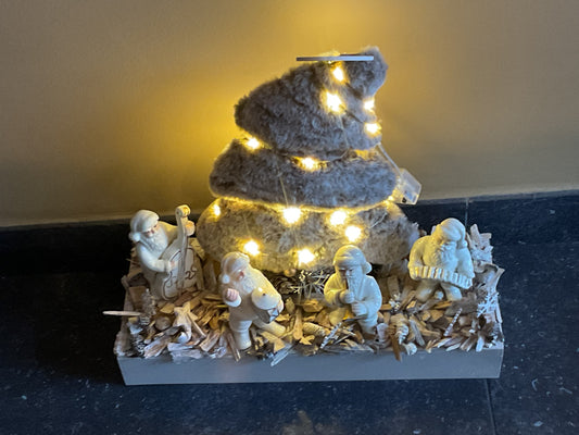 Muziekspelende kerstmannetjes