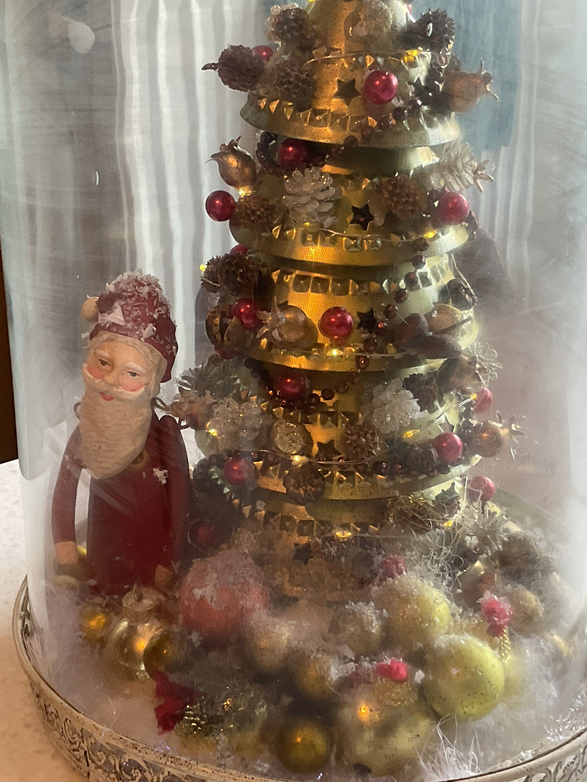 Glazen stolp met kerstlandschap